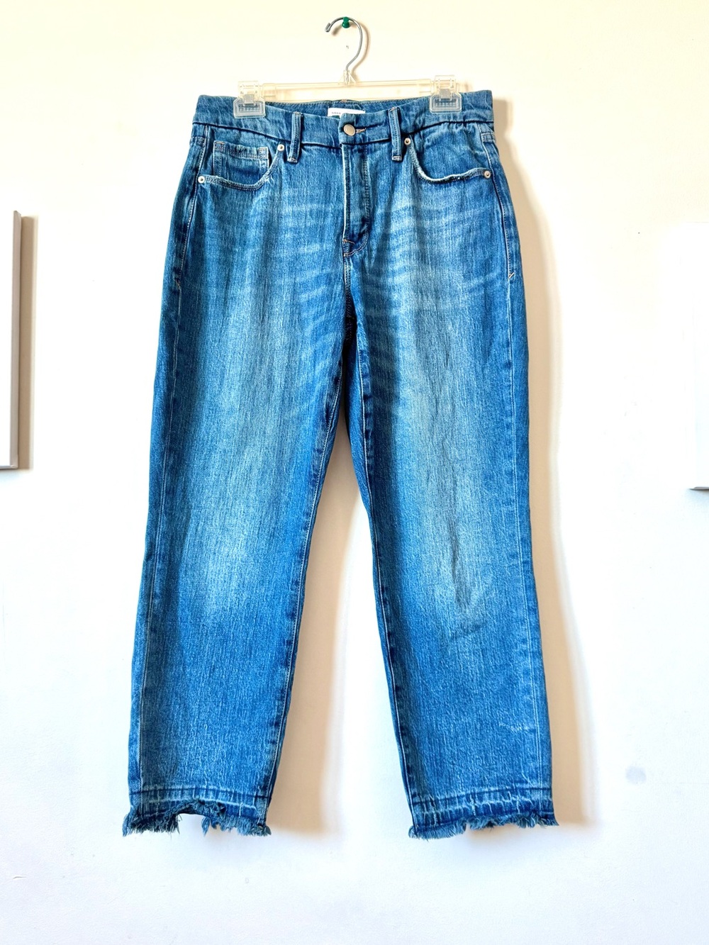 Good American Sz 6/28 Cropped Straight Leg Raw Hem Medium Wash Jeans